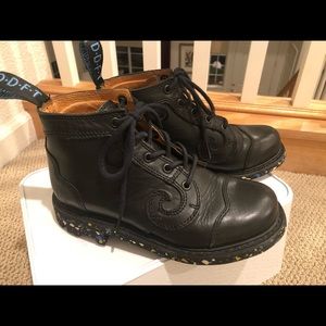 Fluevog 7th Heaven Derby Swirl Black Leather Boots